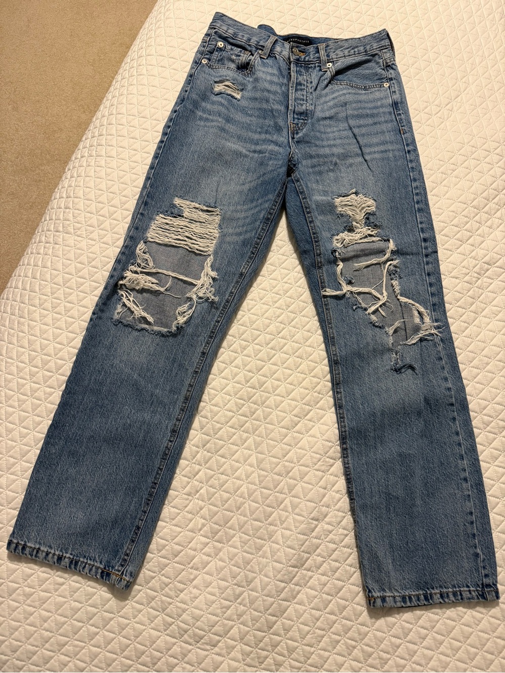 Aeropostale Women’s Distressed Blue Ripped Jeans